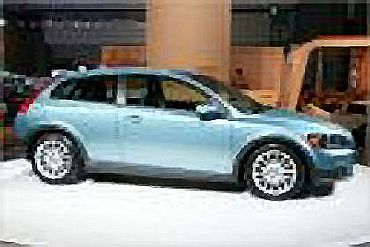 VOLVO&nbsp;C30&nbsp;2400 185 CV cv MOMENTUN 2p Aut.