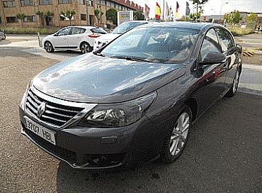 RENAULT LATITUDE 2.0 175 cv dCi Privilege 175 4p Manual