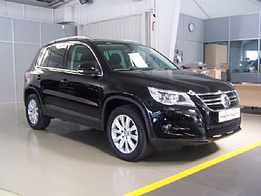VOLKSWAGEN TIGUAN 1968 140 cv 2.0 TDI 4MOTION BIXENON-PARK-ASSIST. 4p Manual