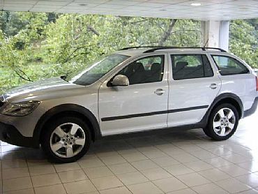 SKODA OCTAVIA 2.0 140 cv TDI 4WD SCOUT COMBI 5p Manual