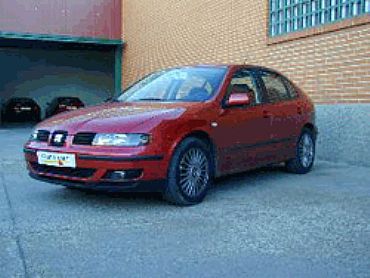 SEAT&nbsp;LEON&nbsp;1.9TDI STYLANCE 105 cv 5p Manual