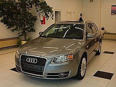 AUDI&nbsp;A4-AVANT&nbsp;3000 204 cv 3.0 TDI QUATRO AMBITION LUXE 204CV TIPTRONIC 5p Tiptronic