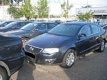 VOLKSWAGEN&nbsp;PASSAT&nbsp;2.0 103 cv TDI ADVENCE B6 5p Manual