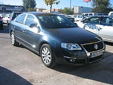 VOLKSWAGEN&nbsp;PASSAT&nbsp;2.0 TDI 103 cv TDI ADVANCE 4p Manual