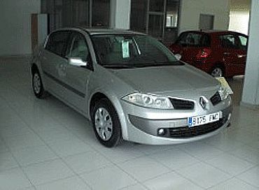 RENAULT MEGANE 1.5 105 cv Sedan dCi C.Exp.eco2 4p Manual