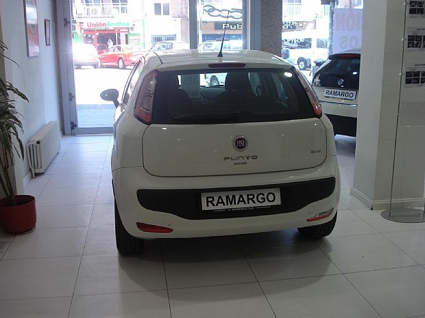 FIAT GRANDE-PUNTO 
