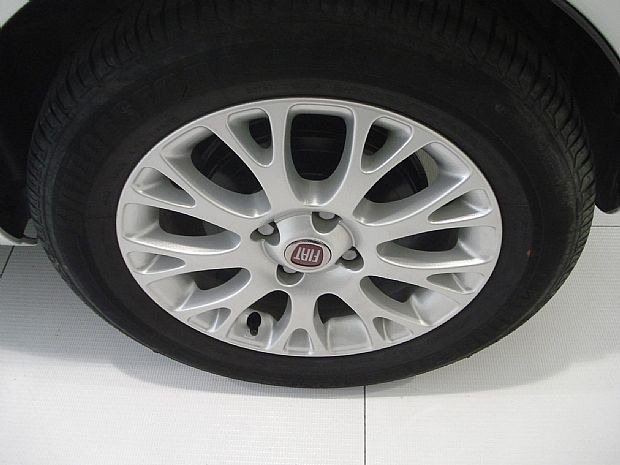 FIAT GRANDE-PUNTO 