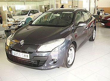 RENAULT MEGANE 1.5 105 cv dCi Dynamique 5p Manual